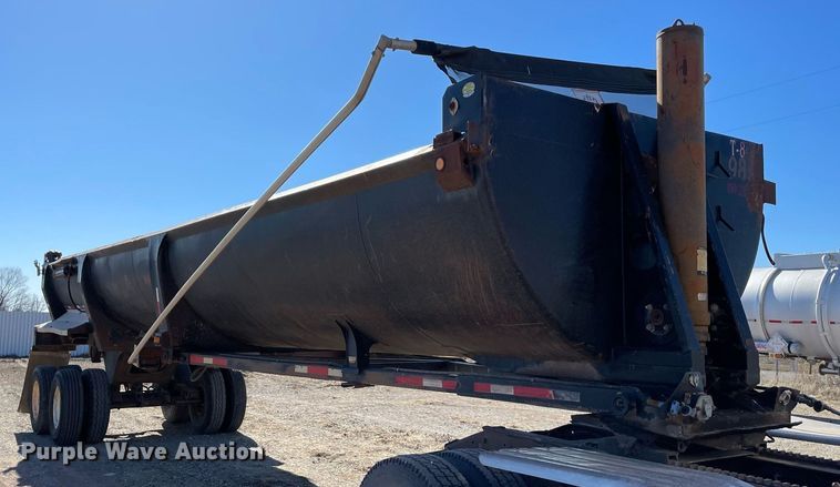 image for item NA9744 2002 Ranch Manufacturing end dump trailer