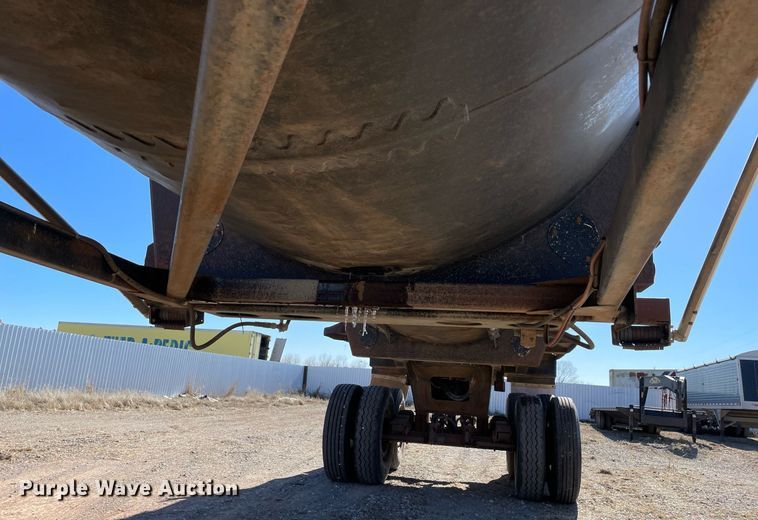 image for item NA9744 2002 Ranch Manufacturing end dump trailer