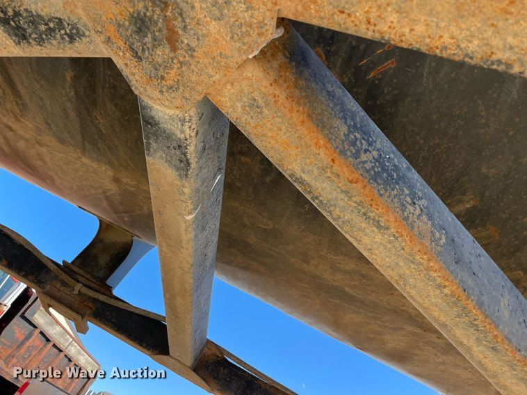 image for item NA9744 2002 Ranch Manufacturing end dump trailer