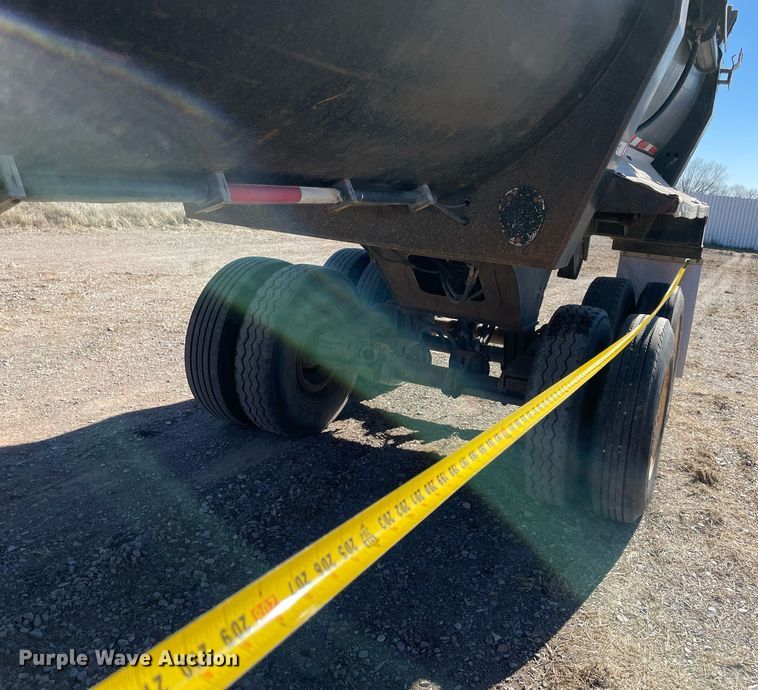 image for item NA9744 2002 Ranch Manufacturing end dump trailer