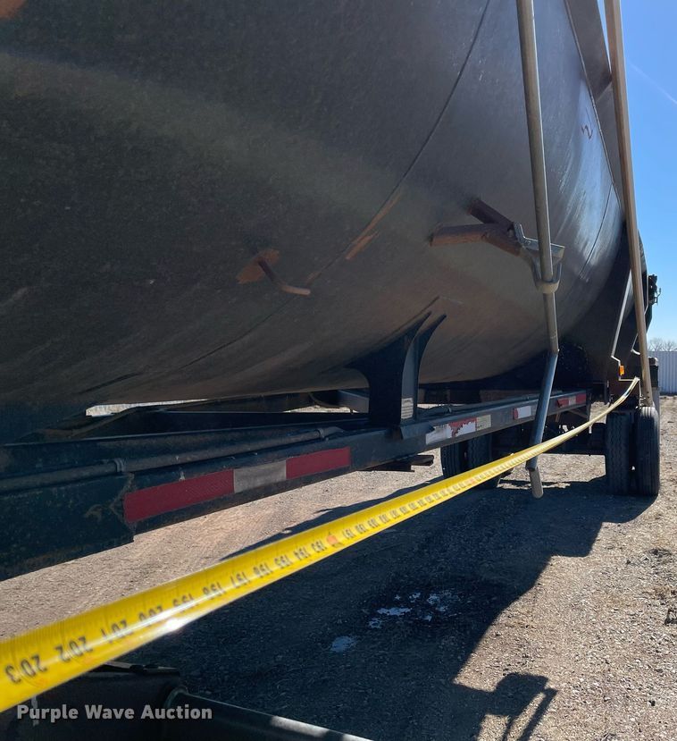 image for item NA9744 2002 Ranch Manufacturing end dump trailer