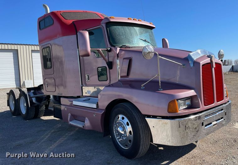 image for item NA9746 1996 Kenworth semi truck