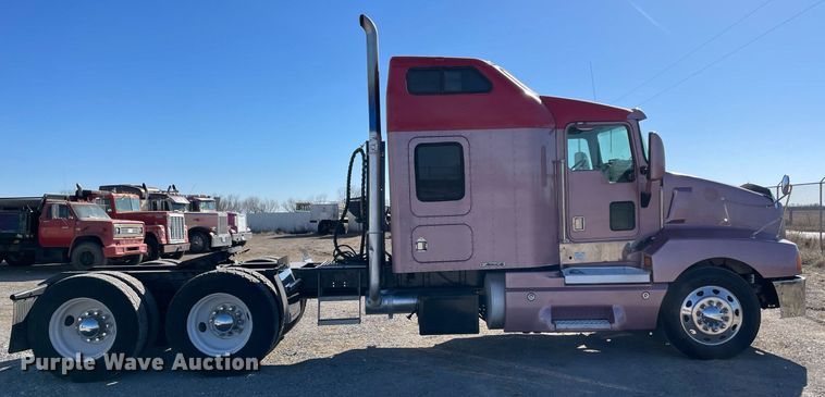 image for item NA9746 1996 Kenworth semi truck