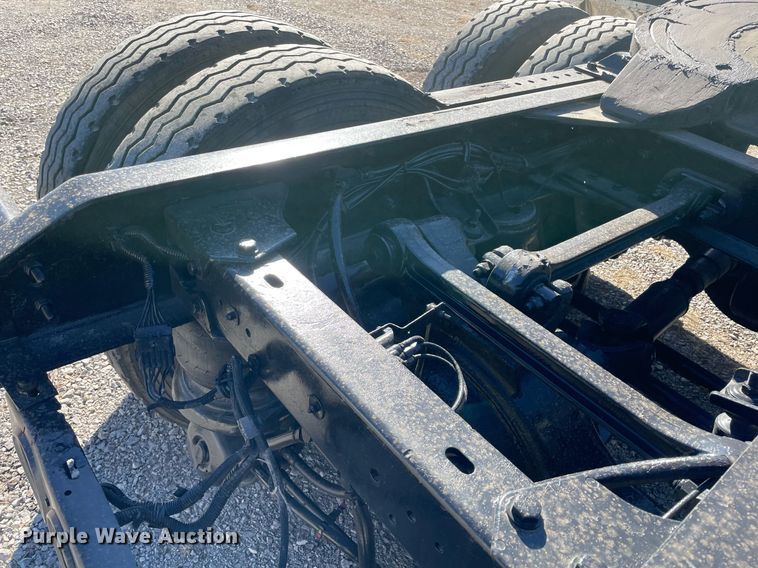 image for item NA9746 1996 Kenworth semi truck