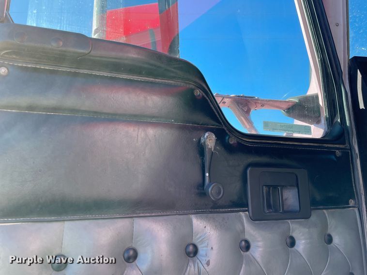 image for item NA9746 1996 Kenworth semi truck