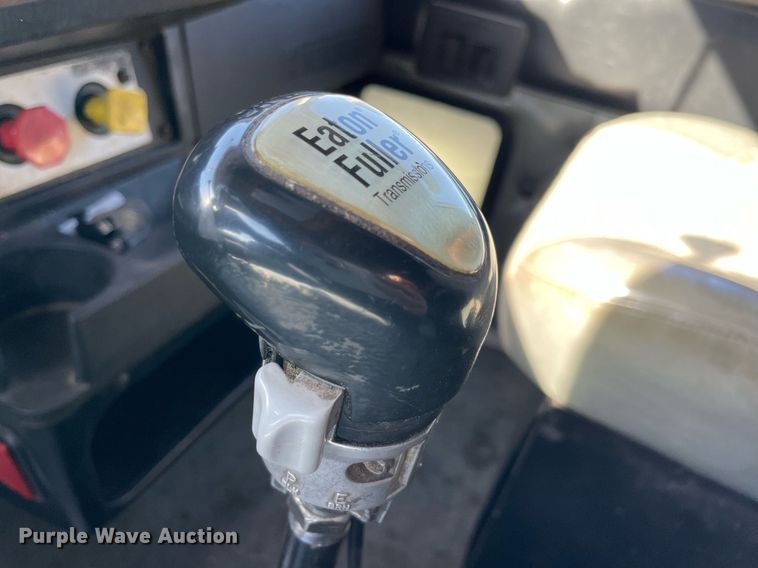 image for item NA9746 1996 Kenworth semi truck