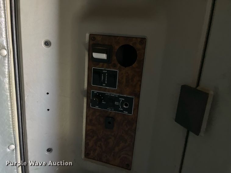 image for item NA9746 1996 Kenworth semi truck