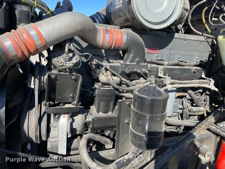 image for item NA9746 1996 Kenworth semi truck