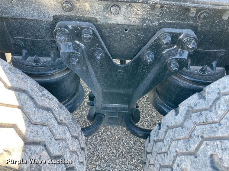 image for item NA9746 1996 Kenworth semi truck