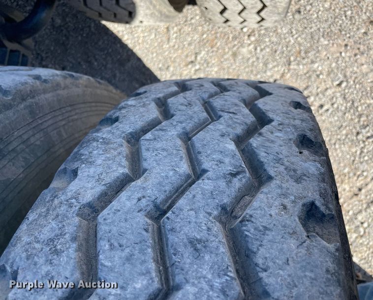 image for item NA9746 1996 Kenworth semi truck