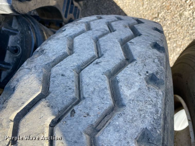 image for item NA9746 1996 Kenworth semi truck