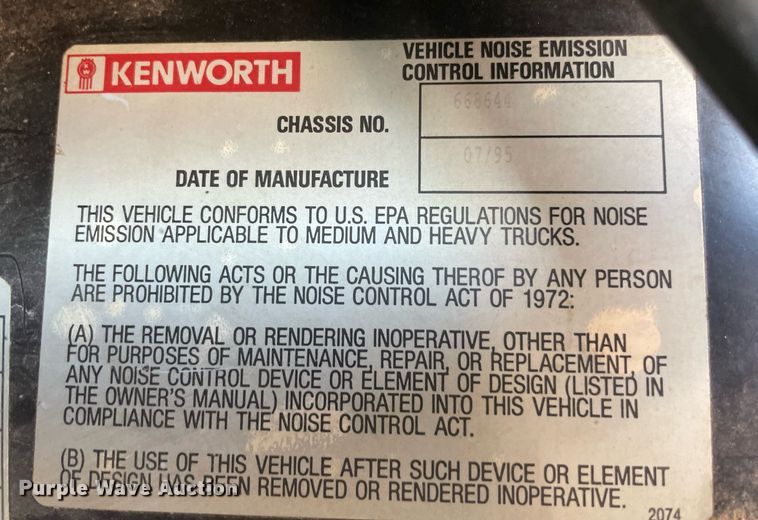 image for item NA9746 1996 Kenworth semi truck