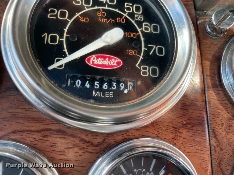 image for item NA9748 1998 Peterbilt 379 semi truck