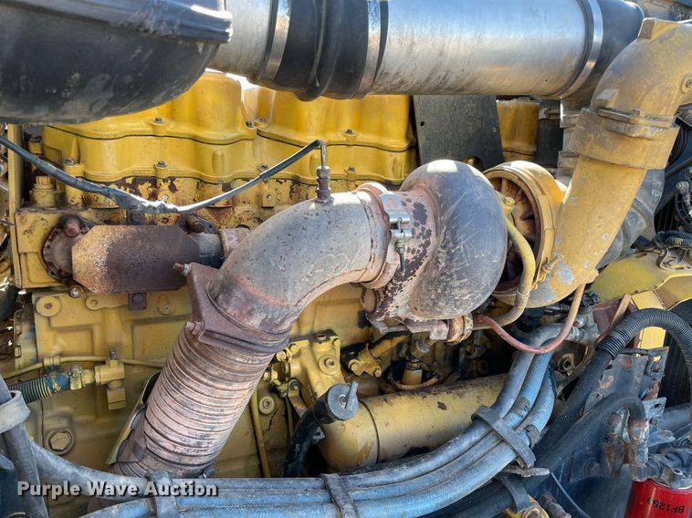 image for item NA9748 1998 Peterbilt 379 semi truck