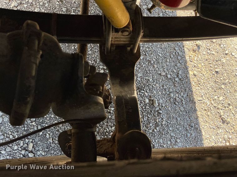 image for item NA9748 1998 Peterbilt 379 semi truck