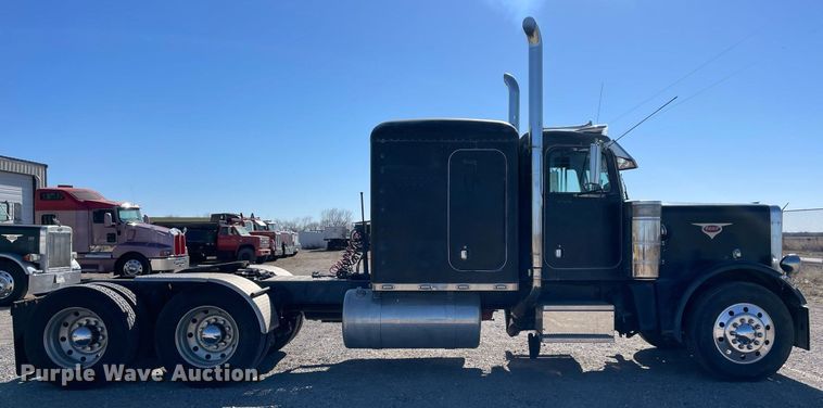 image for item NA9750 1985 Peterbilt 359 semi truck