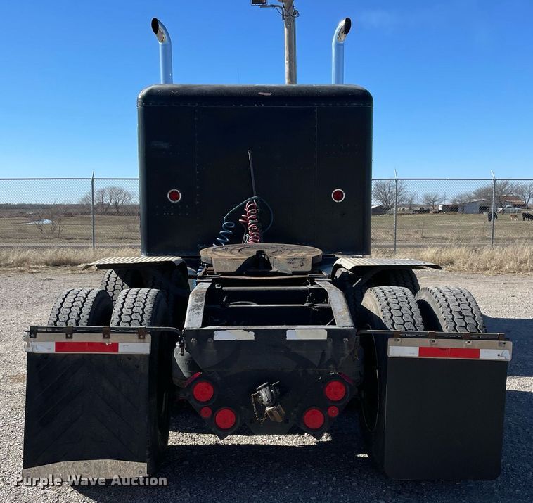 image for item NA9750 1985 Peterbilt 359 semi truck