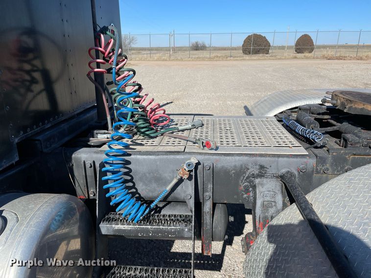 image for item NA9750 1985 Peterbilt 359 semi truck