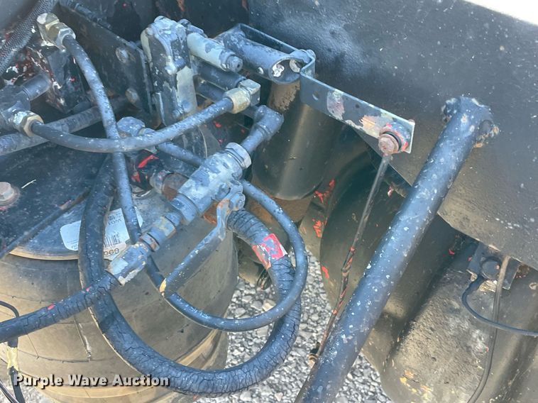 image for item NA9750 1985 Peterbilt 359 semi truck