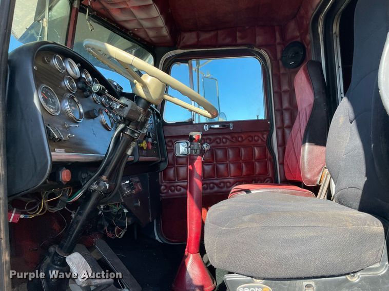 image for item NA9750 1985 Peterbilt 359 semi truck