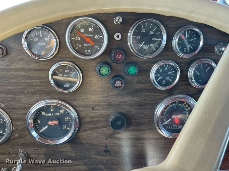 image for item NA9750 1985 Peterbilt 359 semi truck