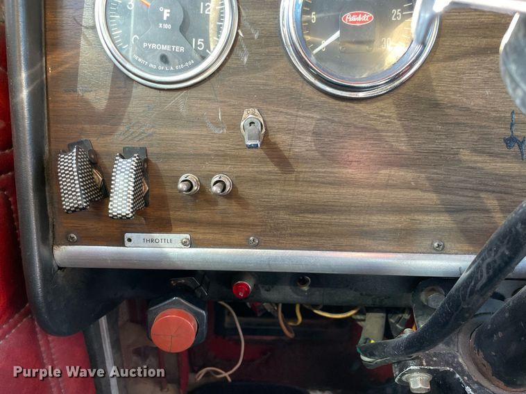 image for item NA9750 1985 Peterbilt 359 semi truck