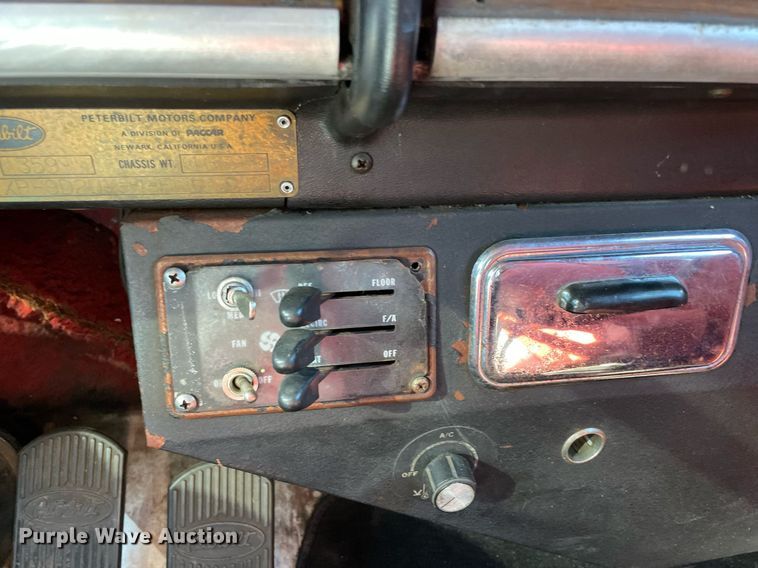 image for item NA9750 1985 Peterbilt 359 semi truck