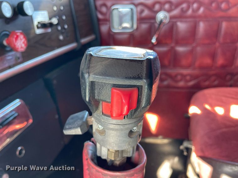 image for item NA9750 1985 Peterbilt 359 semi truck