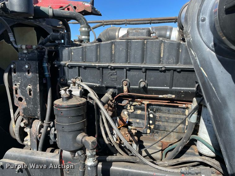 image for item NA9750 1985 Peterbilt 359 semi truck