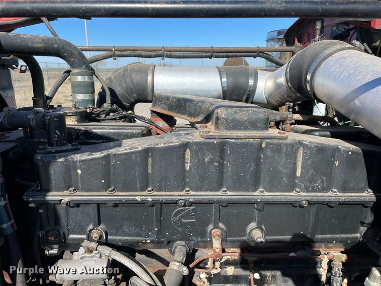 image for item NA9750 1985 Peterbilt 359 semi truck