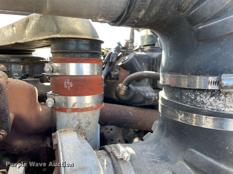 image for item NA9750 1985 Peterbilt 359 semi truck