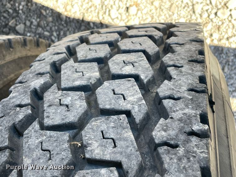 image for item NA9750 1985 Peterbilt 359 semi truck