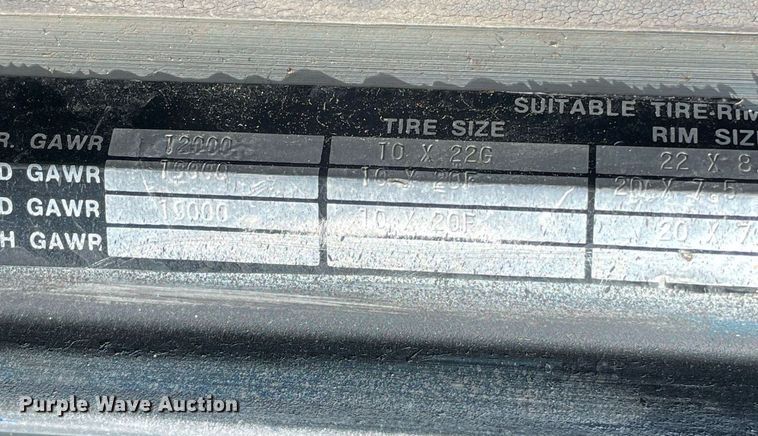 image for item NA9750 1985 Peterbilt 359 semi truck