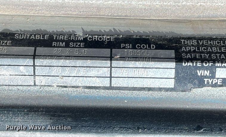 image for item NA9750 1985 Peterbilt 359 semi truck