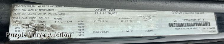 image for item NE9762 2005 Volvo VNL semi truck