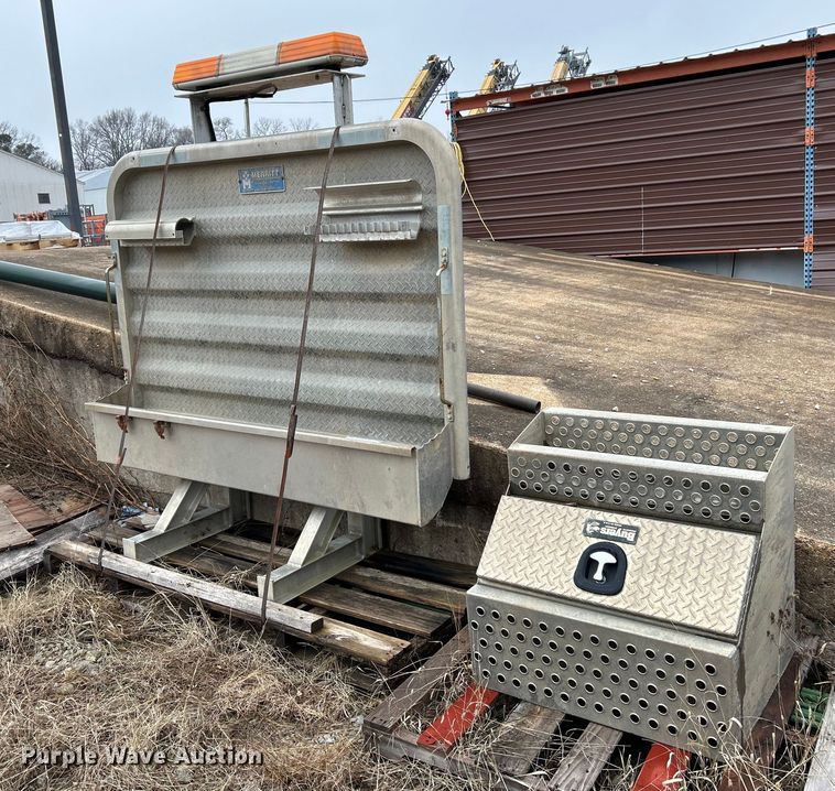 image for item NE9776 Merritt headache rack