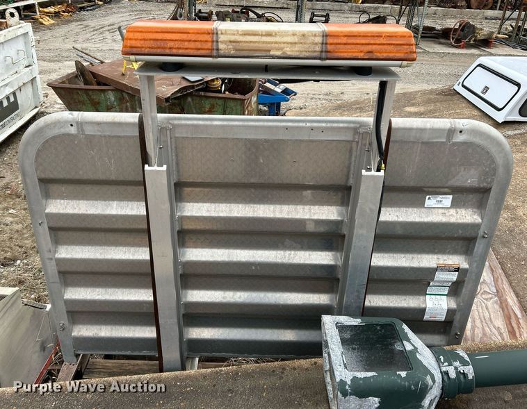 image for item NE9776 Merritt headache rack