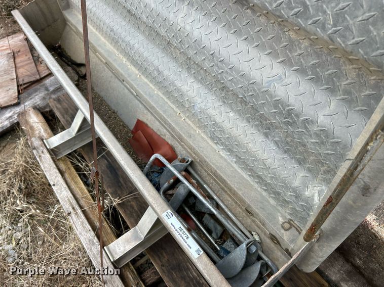 image for item NE9776 Merritt headache rack