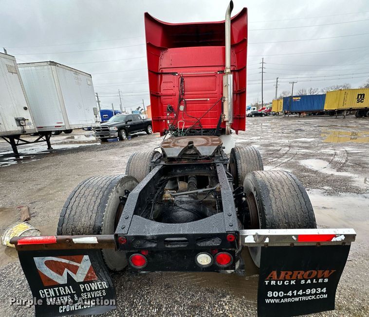 image for item NL9275 2006 Volvo VN Series semi truck