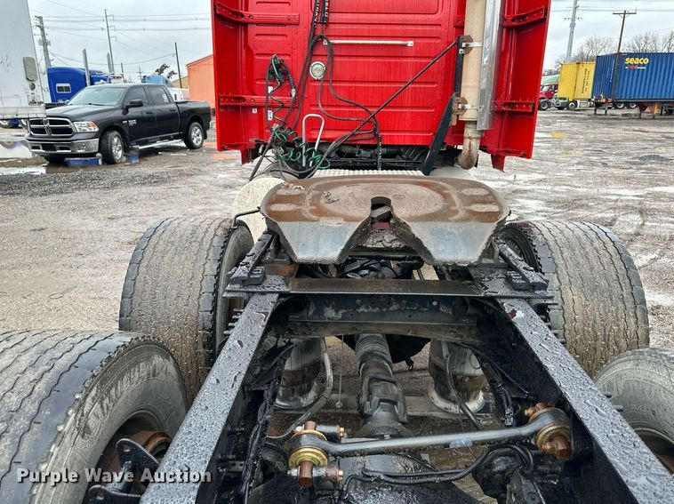 image for item NL9275 2006 Volvo VN Series semi truck