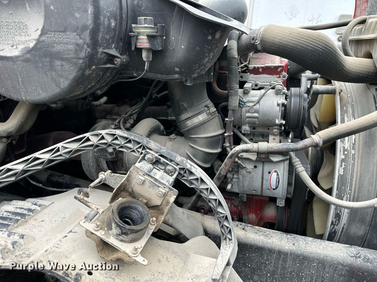 image for item NL9275 2006 Volvo VN Series semi truck