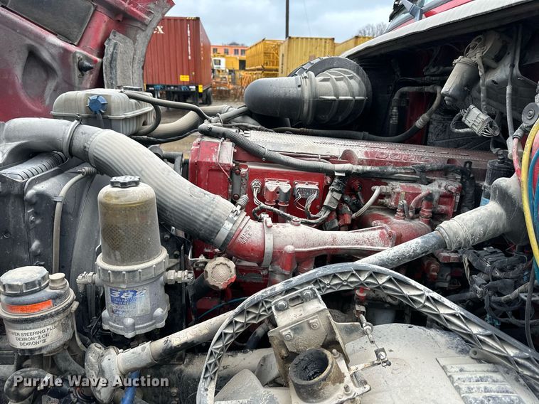 image for item NL9275 2006 Volvo VN Series semi truck