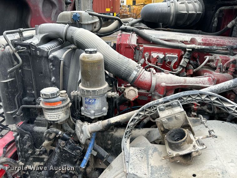 image for item NL9275 2006 Volvo VN Series semi truck