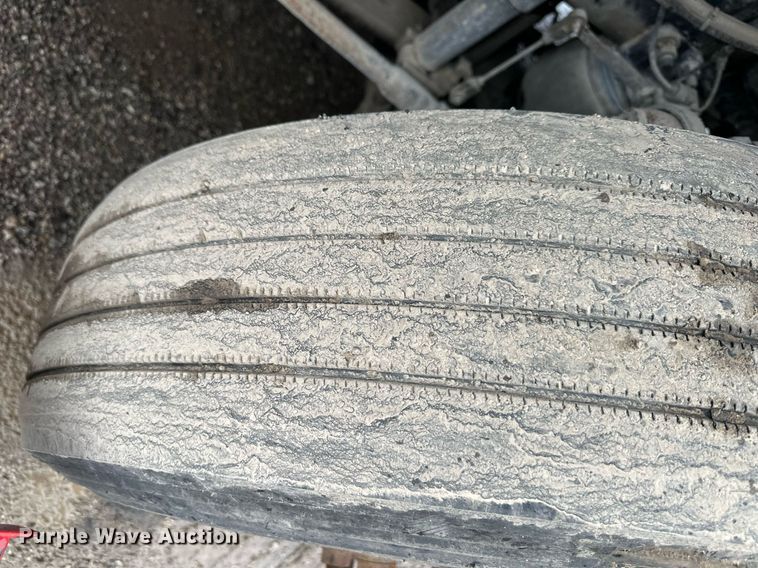 image for item NL9275 2006 Volvo VN Series semi truck