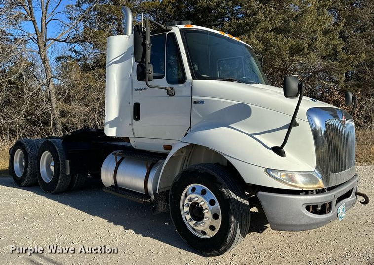 image for item NM9193 2012 International TranStar 8600 semi truck