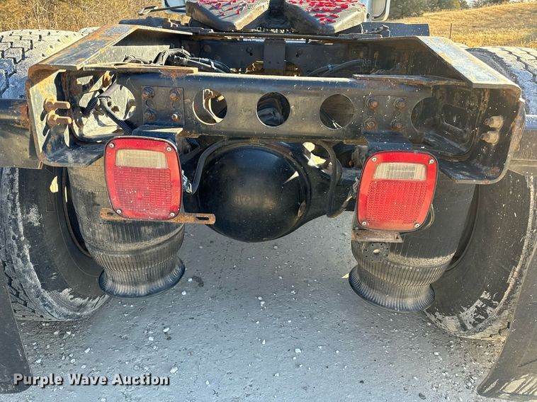 image for item NM9193 2012 International TranStar 8600 semi truck