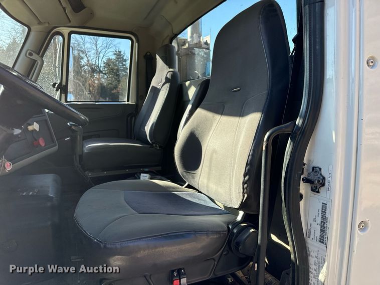 image for item NM9193 2012 International TranStar 8600 semi truck