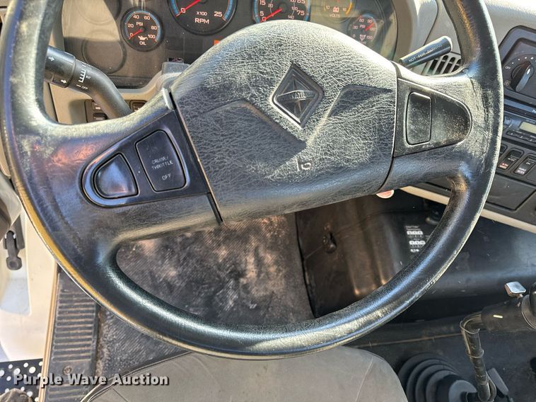 image for item NM9193 2012 International TranStar 8600 semi truck