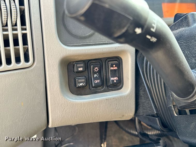 image for item NM9193 2012 International TranStar 8600 semi truck