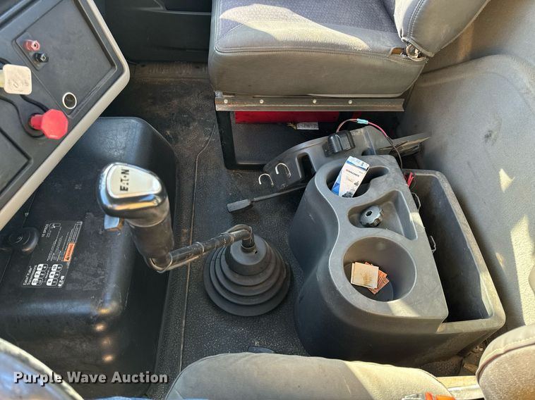 image for item NM9193 2012 International TranStar 8600 semi truck